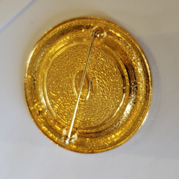 Chanel 24k Gold Plated Vintage Parisian Brooch - Picture 3 of 6